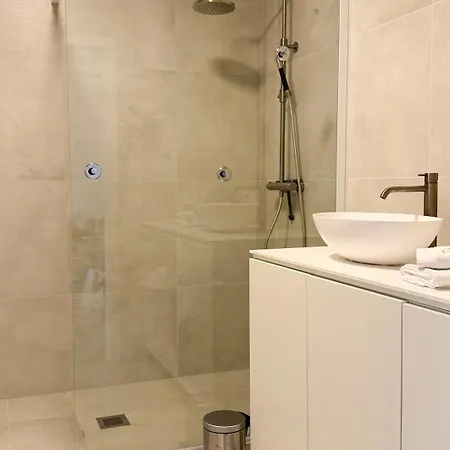 Luxury Seafront In 6 Guests