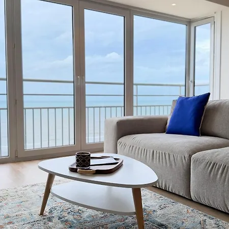 Luxury Seafront In 6 Guests アパート *