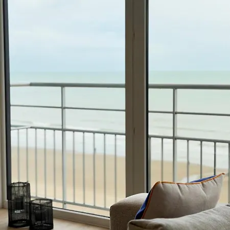 Luxury Seafront In 6 Guests Middelkerke